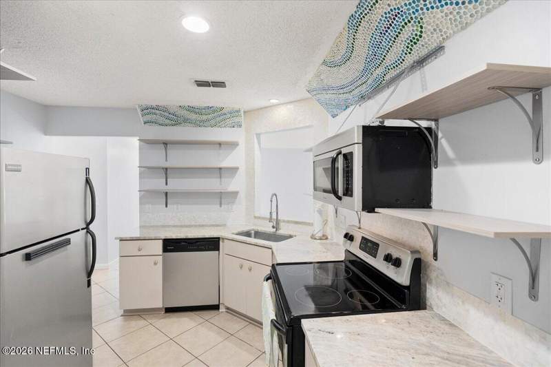 3 bedroom Single Family Residence at 2125 Fairway Villas Lane, Fairway Villas, Atlantic Beach — photo 5