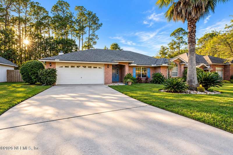 4 bedroom Single Family Residence at 12028 W Liberty Lake Drive, Sweetwater Creek South, Jacksonville — photo 2