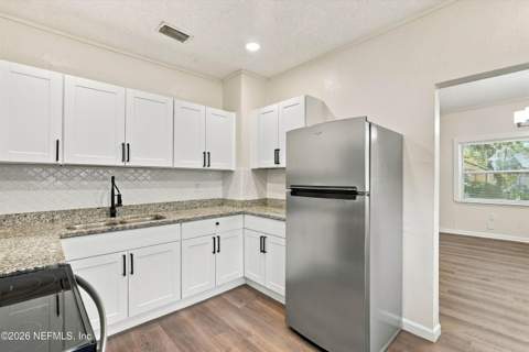 663 Linwood Avenue, Jacksonville FL - photo 14 of 30