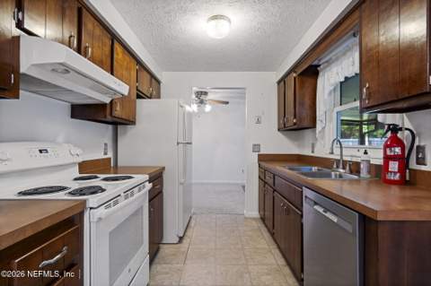 5931 Creed Court, Jacksonville FL - photo 19 of 33