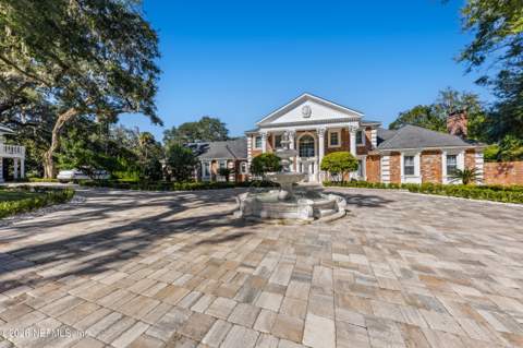 1370 Moss Creek Drive, Jacksonville FL - photo 18 of 126