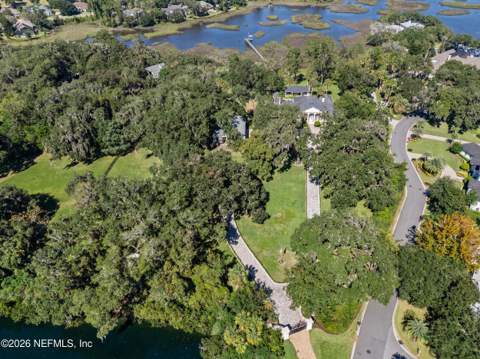 1370 Moss Creek Drive, Jacksonville FL - photo 6 of 126