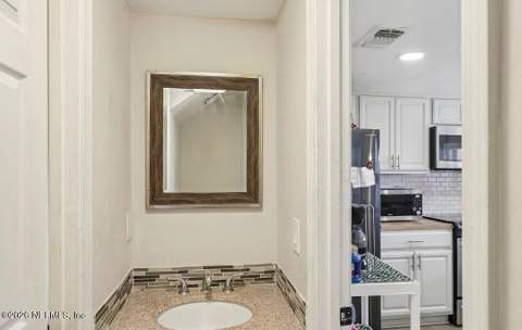 3517 Peeler Road #13, Jacksonville FL - photo 11 of 17