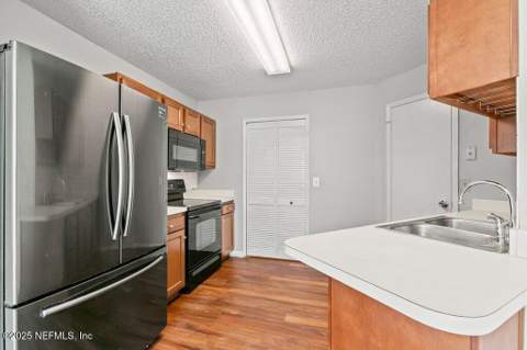 2405 Bluffton Drive, Jacksonville FL - photo 14 of 39
