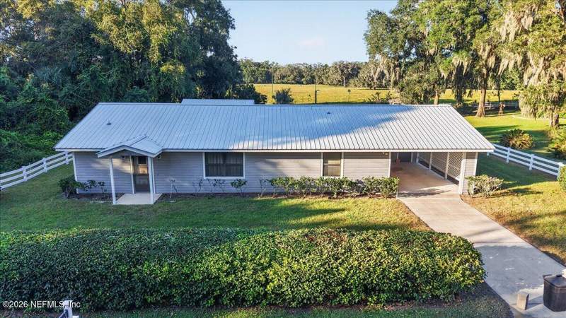 3 bedroom Single Family Residence at 102 Old Shell Harbor Road #-, Satsuma, Satsuma — photo 4