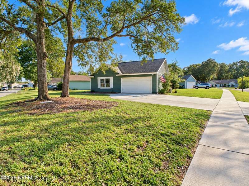 3 bedroom Single Family Residence at 2405 Bluffton Drive, Villages Of Pablo, Jacksonville — photo 2
