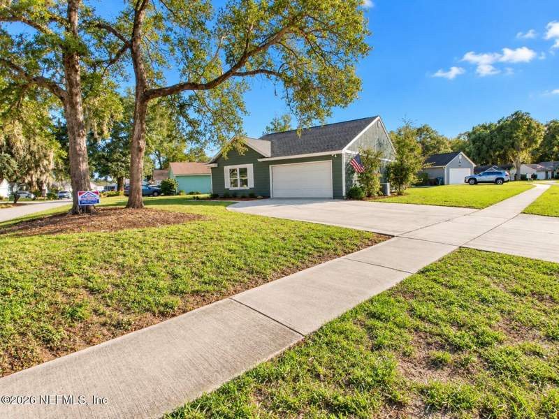 3 bedroom Single Family Residence at 2405 Bluffton Drive, Villages Of Pablo, Jacksonville — photo 3