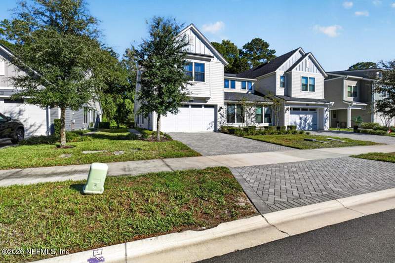 4 bedroom Single Family Residence at 10023 Filament Boulevard, Edison East, Jacksonville — photo 2