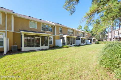 4225 Clybourne Lane, Jacksonville FL - photo 14 of 38