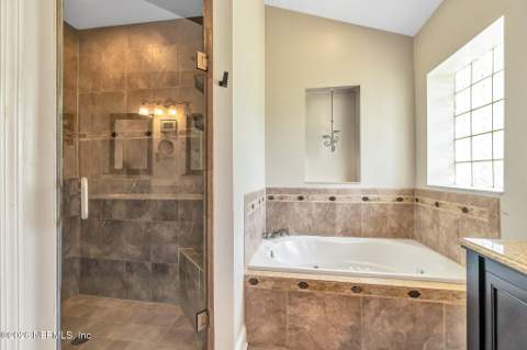2502 Winged Elm Drive, Jacksonville FL - photo 15 of 24