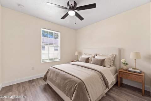 7952 Siskin Avenue, Jacksonville FL - photo 19 of 36