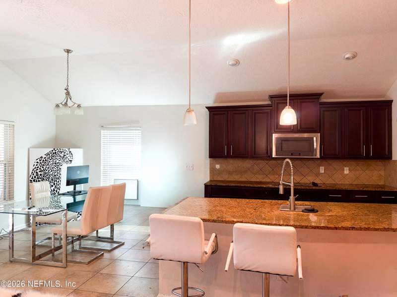 4 bedroom Single Family Residence at 8306 Pepper Lake Court, Lakeside At Merrill, Jacksonville — photo 4