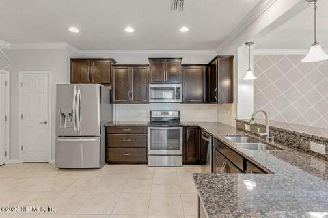 7014 Peppercorn Court, Jacksonville FL - photo 11 of 33