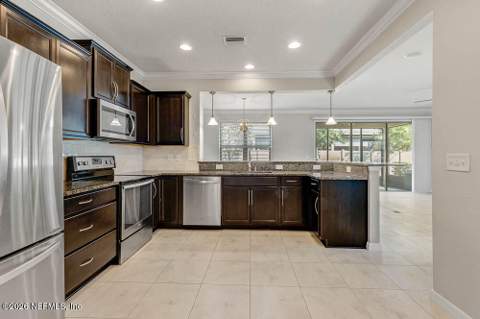 7014 Peppercorn Court, Jacksonville FL - photo 16 of 33