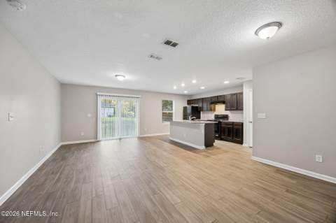 2055 Dean A Avenue, Jacksonville FL - photo 10 of 29