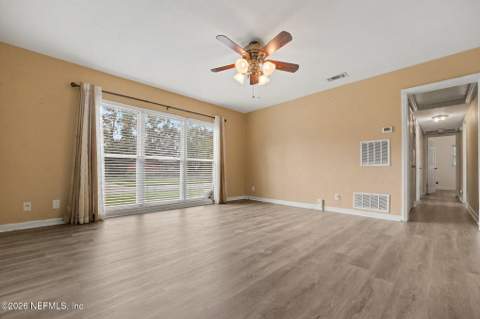 6329 Cherry Laurel Drive, Jacksonville FL - photo 9 of 35