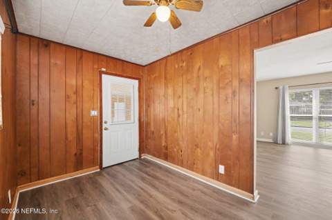 6329 Cherry Laurel Drive, Jacksonville FL - photo 12 of 35