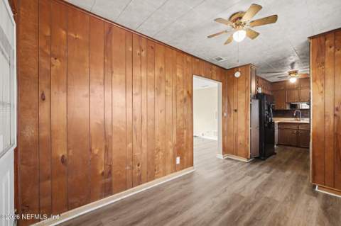 6329 Cherry Laurel Drive, Jacksonville FL - photo 13 of 35