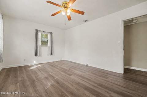 6329 Cherry Laurel Drive, Jacksonville FL - photo 18 of 35
