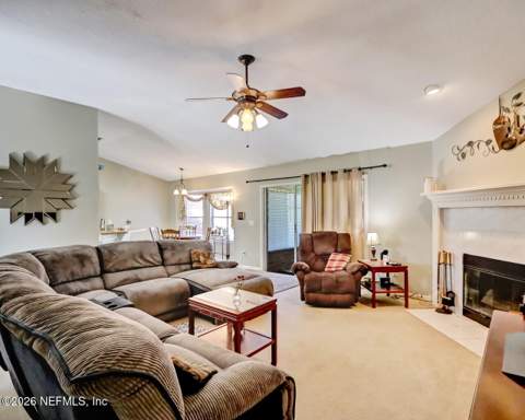 14137 Twin Falls Drive, Jacksonville FL - photo 19 of 51