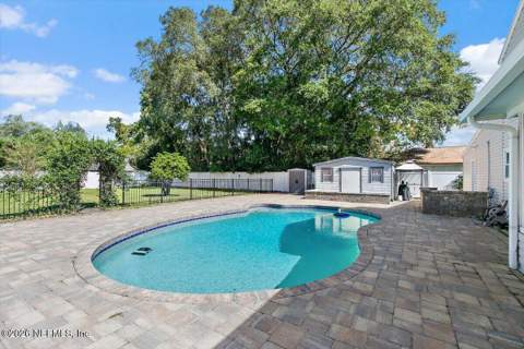 5271 Alloaks Court, Jacksonville FL - photo 14 of 33