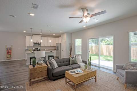 13784 Coral Drive, Jacksonville FL - photo 7 of 34