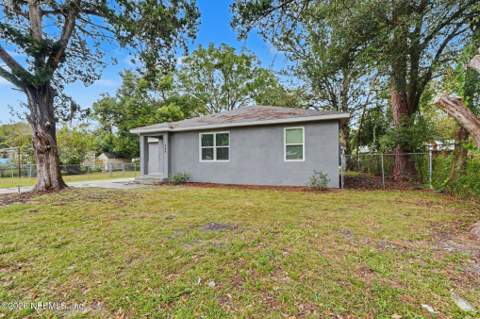 506 E Bay Street, Palatka FL - photo 8 of 34
