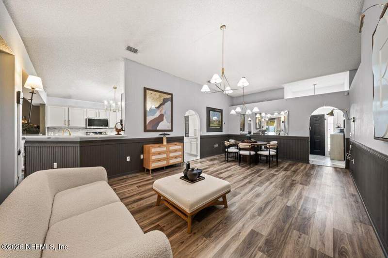 4 bedroom Single Family Residence at 4404 Woodley Creek Road, Cambridge Estates, Jacksonville — photo 4