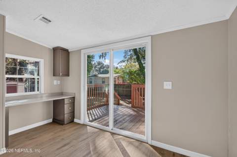 653 Cahoon Road, Jacksonville FL - photo 8 of 70