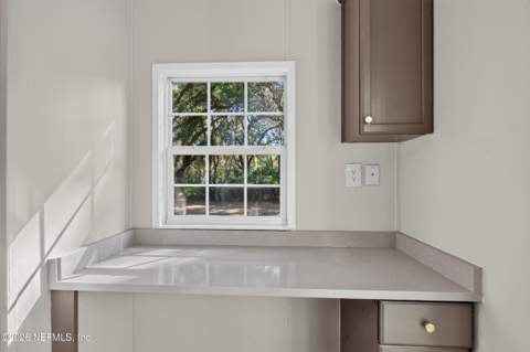 653 Cahoon Road, Jacksonville FL - photo 9 of 70