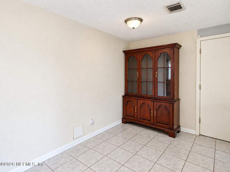 3 bedroom Single Family Residence at 5971 Longchamp Drive, Duclay Forest, Jacksonville — photo 5