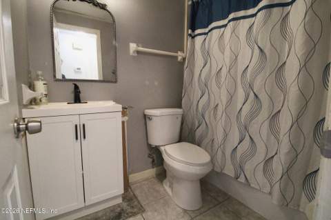 5971 Longchamp Drive, Jacksonville FL - photo 9 of 15