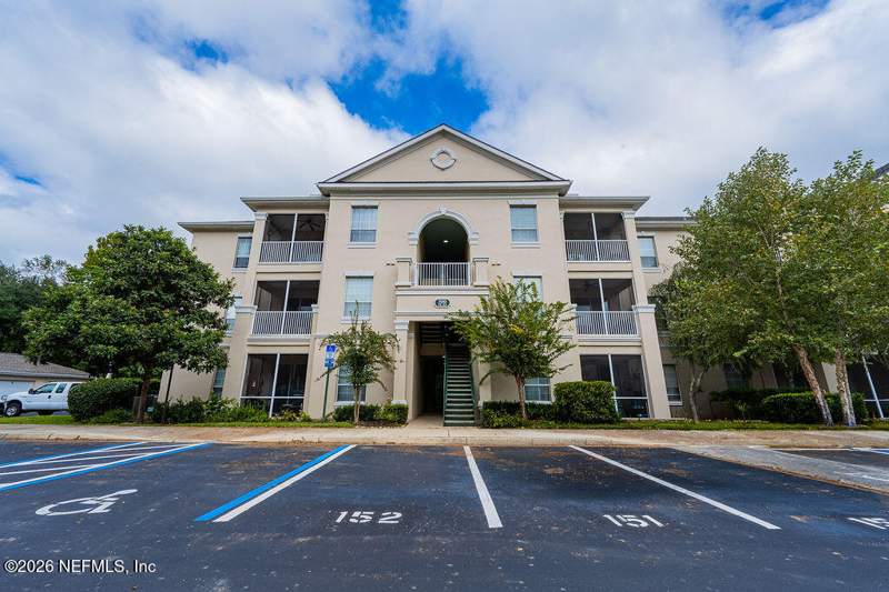 2 bedroom Condominium at 8601 Beach Boulevard #716, Southern Grove, Jacksonville — photo 2