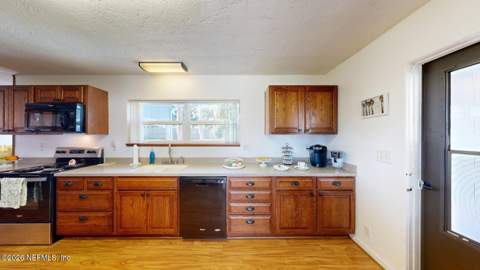 703 N Lake Street, Crescent City FL - photo 11 of 39