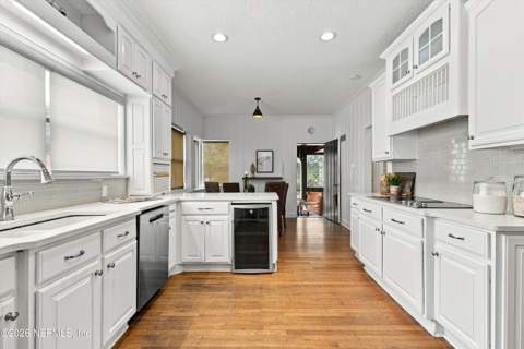 2311 Laurel Road, Jacksonville FL - photo 11 of 78