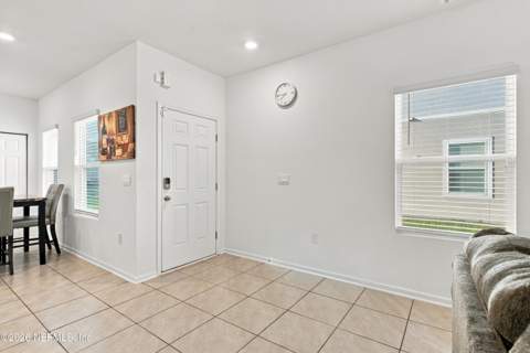 3983 Haymon Avenue, Jacksonville FL - photo 11 of 43