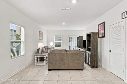 3983 Haymon Avenue, Jacksonville FL - photo 13 of 43