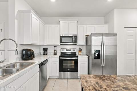 3983 Haymon Avenue, Jacksonville FL - photo 19 of 43