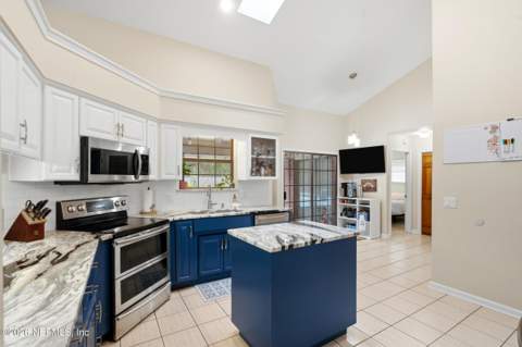 2333 Glenfinnan Drive, Orange Park FL - photo 6 of 40