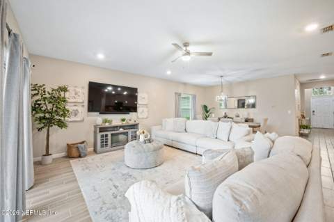 3921 Cloverdale Court, Middleburg FL - photo 9 of 32