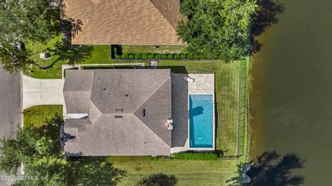8341 Warlin Drive, Jacksonville FL - photo 8 of 45