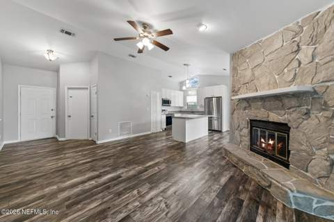 13922 S Tiffany Pines Circle, Jacksonville FL - photo 6 of 24