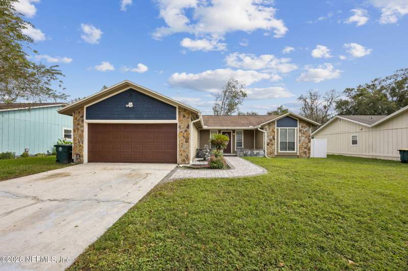 3 bedroom Single Family Residence at 10639 Squires Court, Windermere, Jacksonville — photo 2