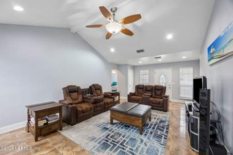 10639 Squires Court, Jacksonville FL - photo 6 of 28