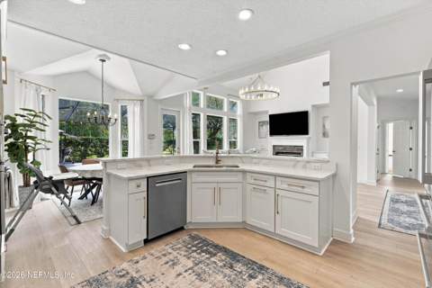 12586 Highview Court, Jacksonville FL - photo 15 of 39