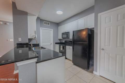 8539 Gate Parkway #633, Jacksonville FL - photo 8 of 34