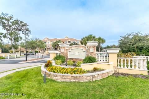 8539 Gate Parkway #633, Jacksonville FL - photo 22 of 34