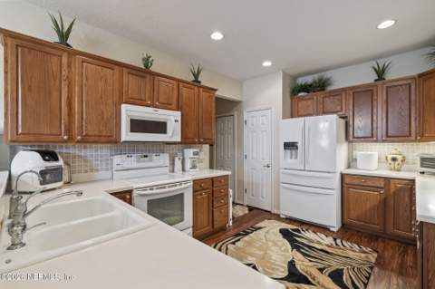 4267 Redtail Hawk Drive #13-2, Jacksonville FL - photo 6 of 15