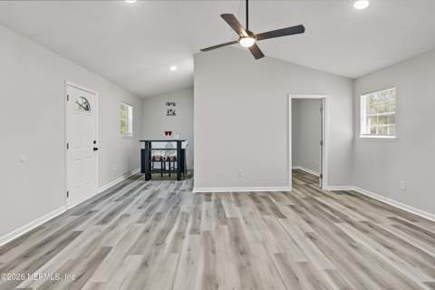 9035 Devonshire Boulevard, Jacksonville FL - photo 17 of 47