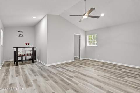 9035 Devonshire Boulevard, Jacksonville FL - photo 18 of 47